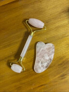 Target Pink Rose Quartz Facial Roller and Gua Sha Set